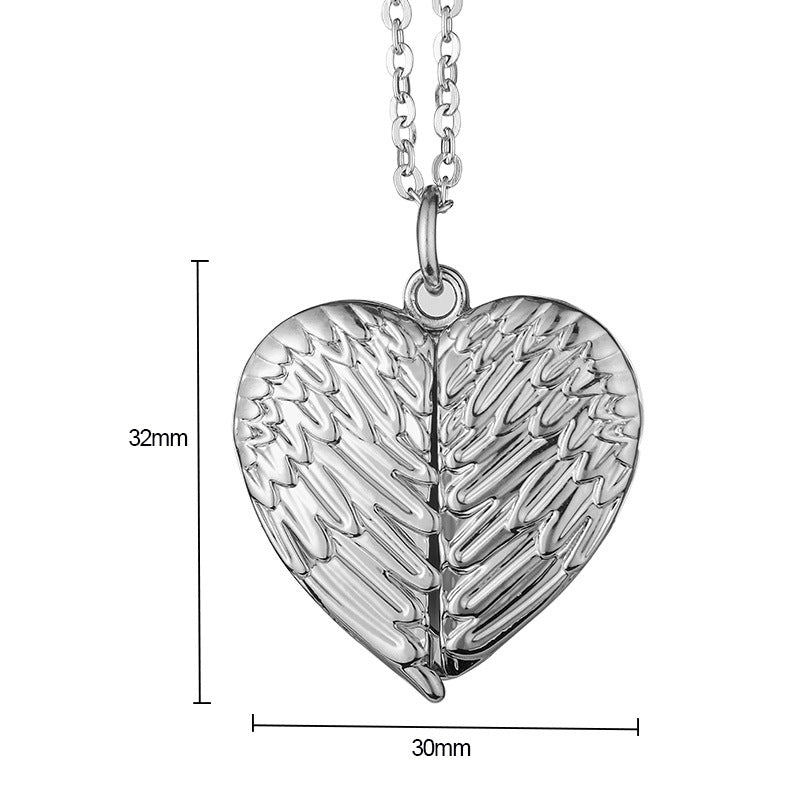 Angel wings lovers heart-shaped pendant can hold photos